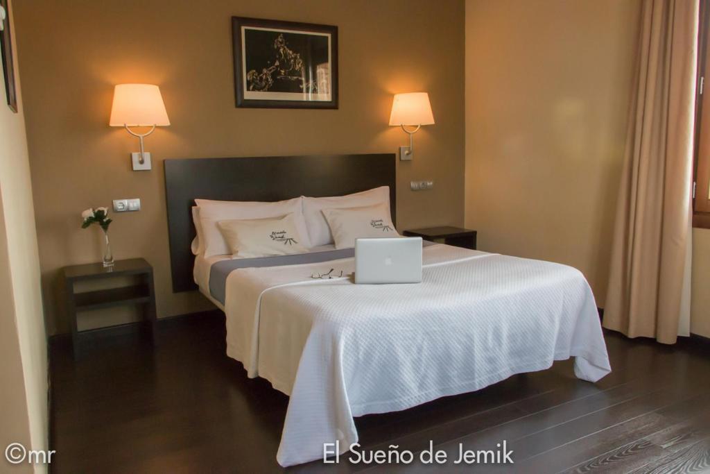 Hotel El Sueno De Jemik La Roda Rom bilde